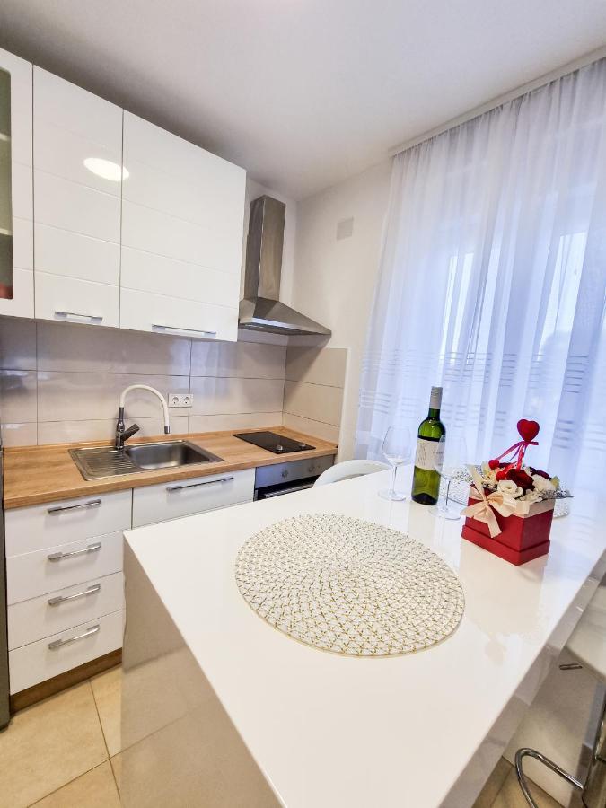 Apartment Ane 2 Tisno Bagian luar foto