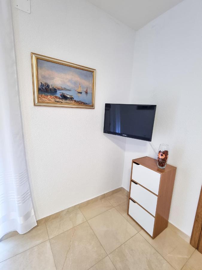 Apartment Ane 2 Tisno Bagian luar foto