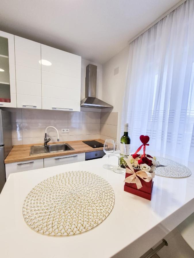 Apartment Ane 2 Tisno Bagian luar foto