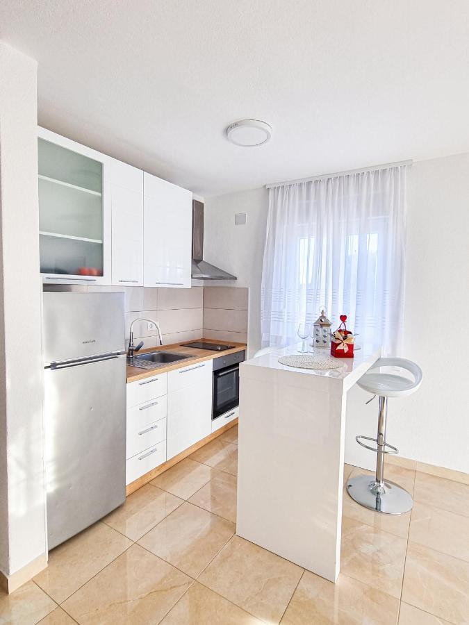 Apartment Ane 2 Tisno Bagian luar foto